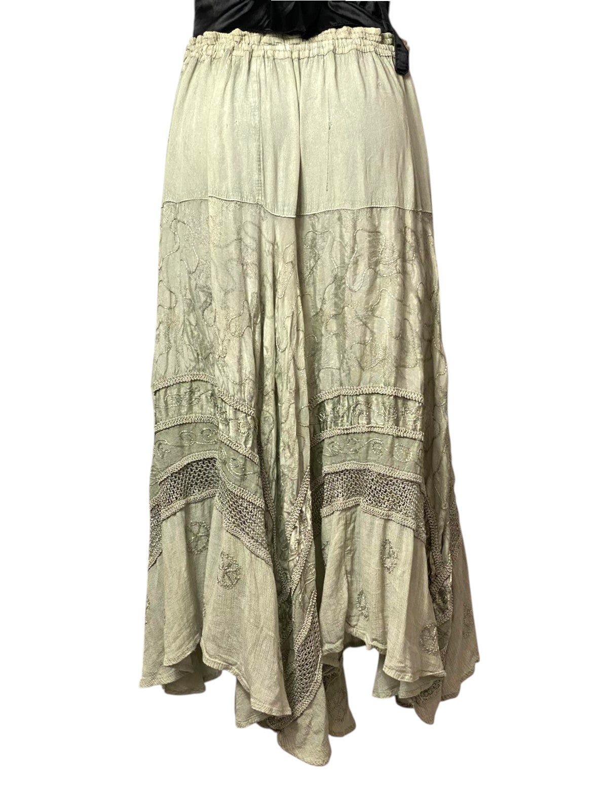 gonna boho ricamata