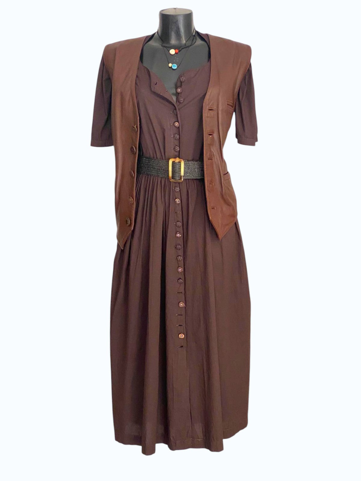 gilet in pelle marrone con fodera interna