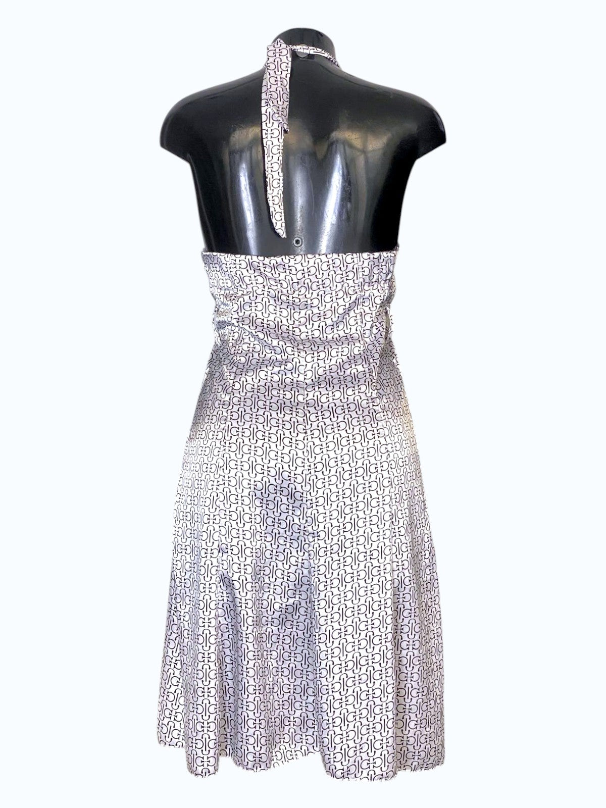 abito backless in fantasia allacciato al collo