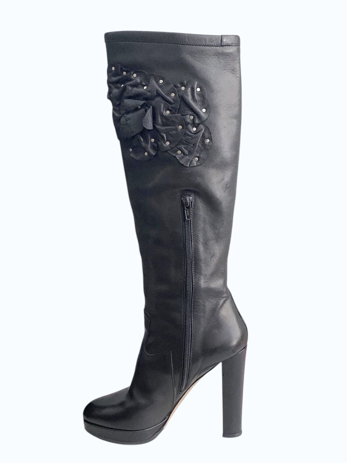 Stivali con tacco in pelle nera con fiori