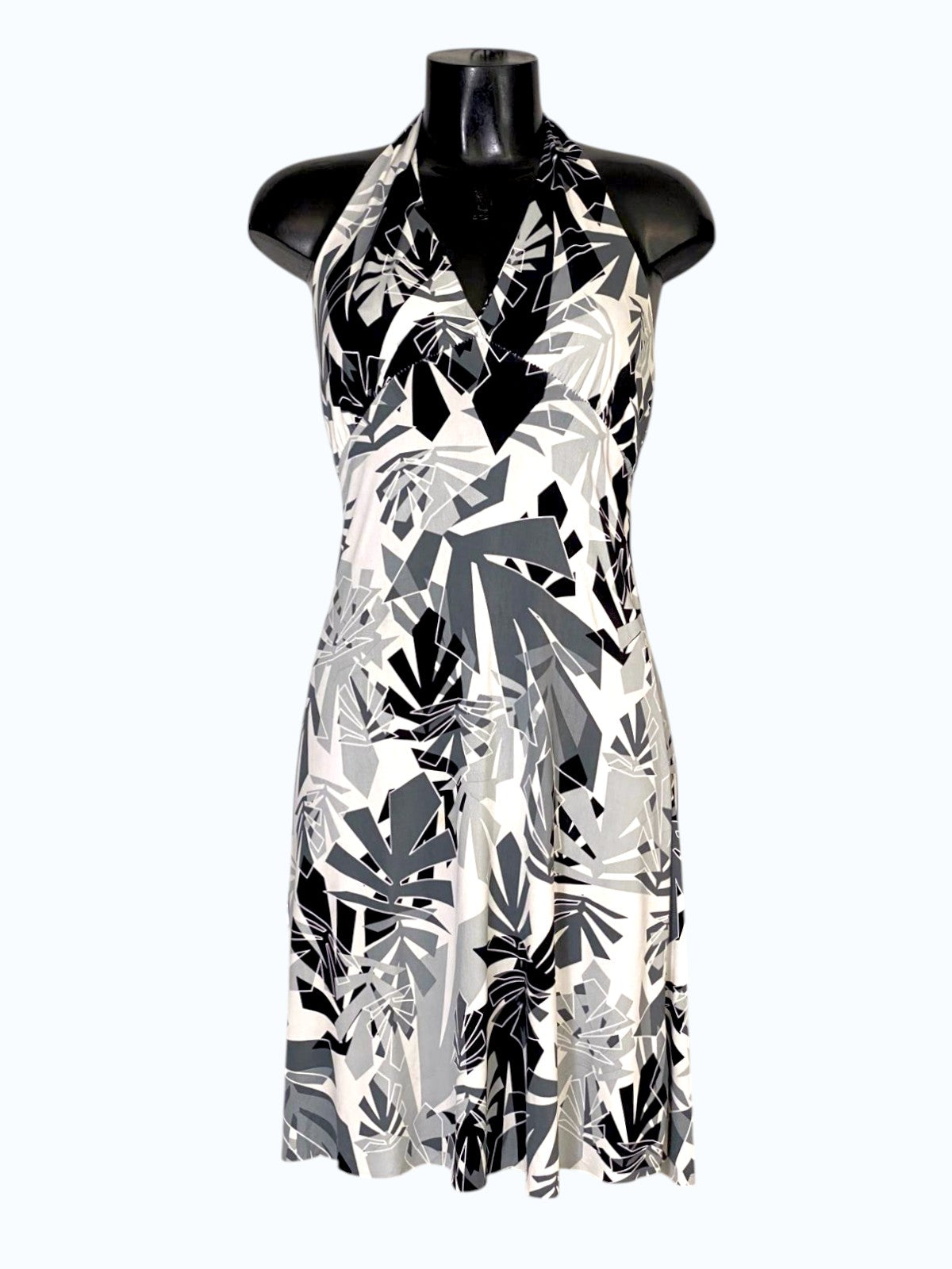 abito backless in fantasia allacciato al collo